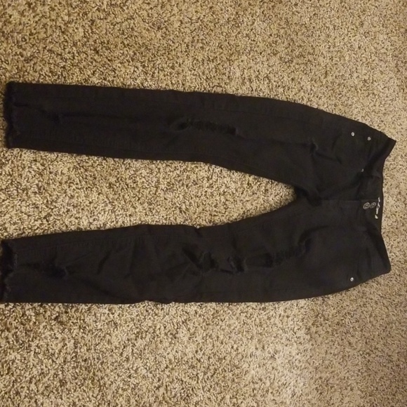 Kohl's Black distressed skinny jean - Picture 1 of 4